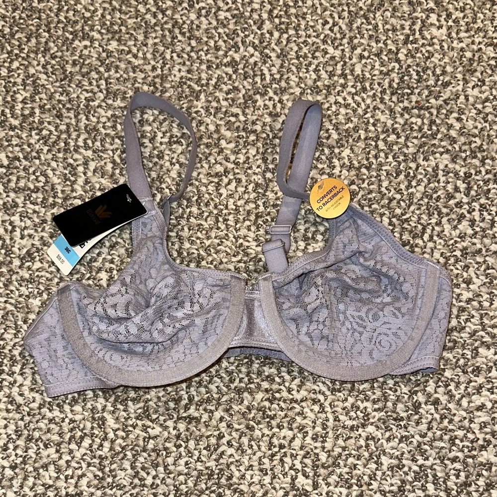 Wacoal Lace Underwire Bra in Light Gray